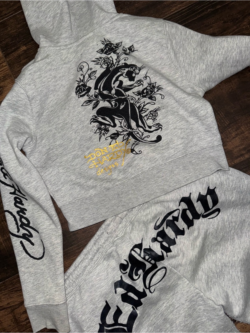 Ed Hardy Gray Sweat Set with Red Rose & Black Script Graphics - Picture 6 of 6